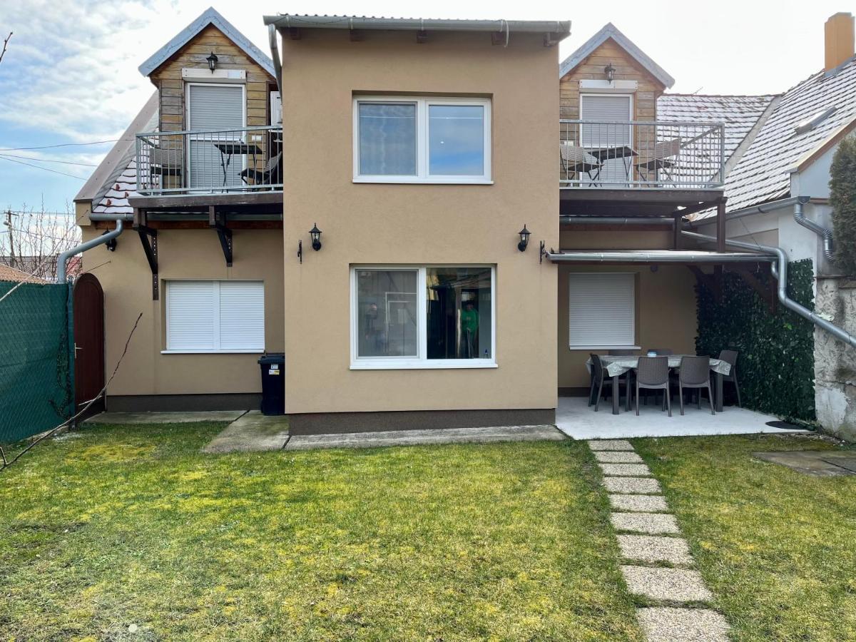Rabbit Apartman Mosonmagyaróvár Exteriér fotografie