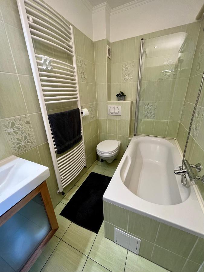 Rabbit Apartman Mosonmagyaróvár Exteriér fotografie